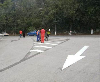 蘇州道路劃線價格怎么算_高速劃線多少錢一米？