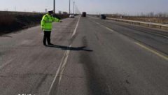 濱海新區(qū)民警深入查找在道路劃線、交通標(biāo)志等方面是否存有問題？