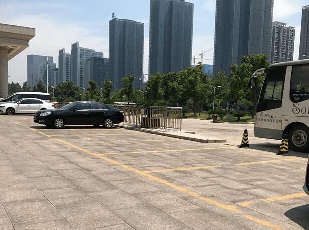 酒店賓館停車位劃線找什么單位，找誰來劃線？