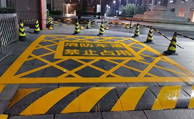合肥地面畫消防通道劃線多少錢？飛揚(yáng)市政價(jià)格合理