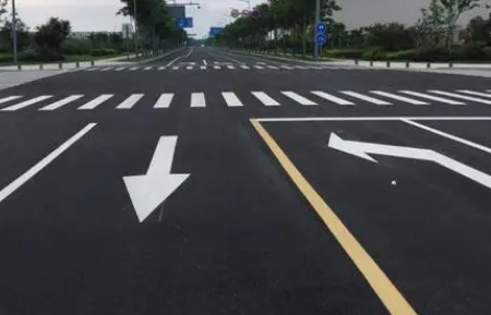 合肥道路劃線分析，如何保證道路畫線的筆直呢？