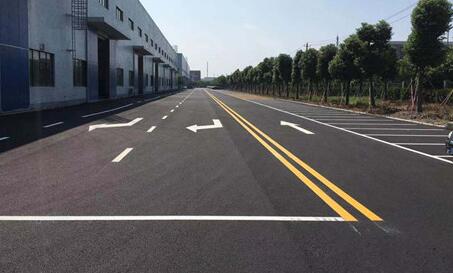 昆山廠區(qū)道路劃線多少錢？找飛揚(yáng)市政價(jià)格合理